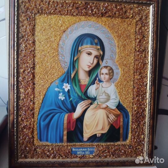 Икона выложенная янтарем
