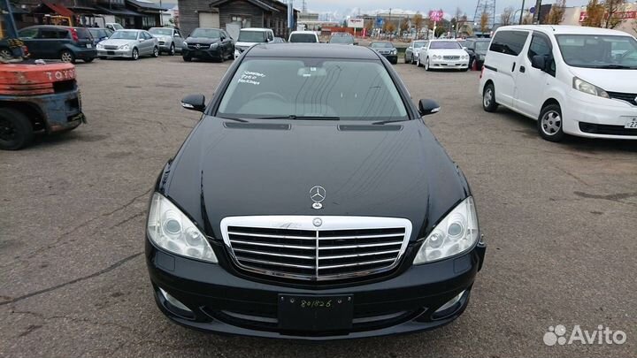 В разбор из Японии Mercedes-Benz S-Class W221