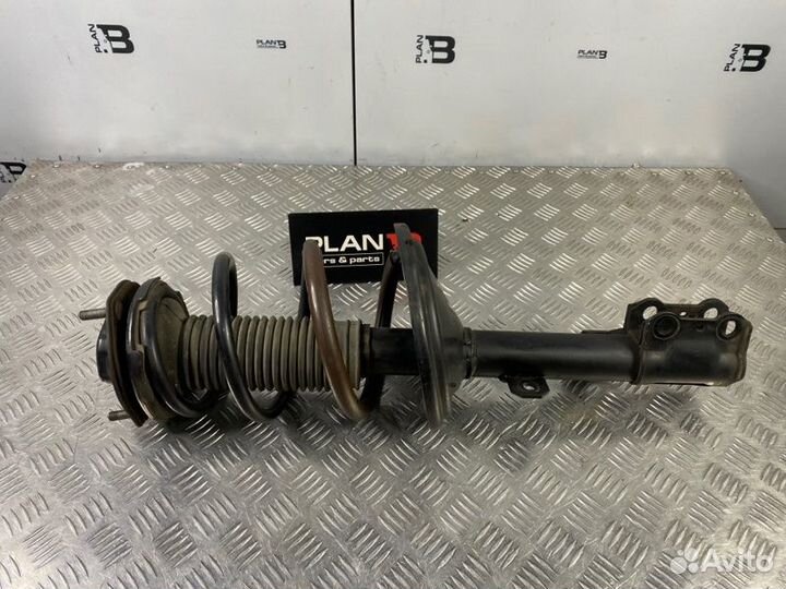 Стойка подвески передняя правая Lexus Rx330 3MZ-FE