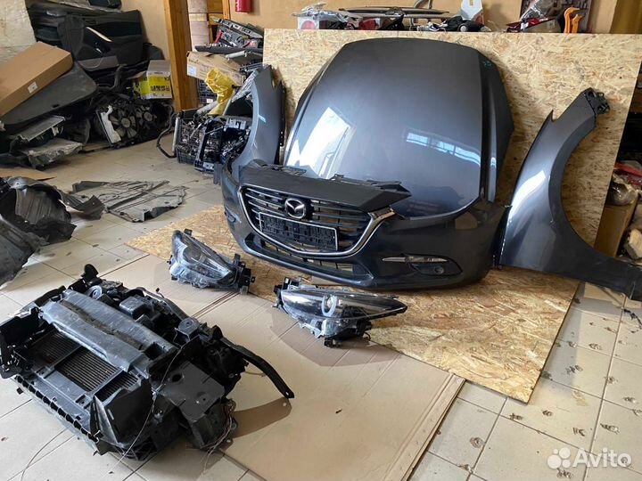 Mazda 3 BM Ноускат Передняя часть автомобиля
