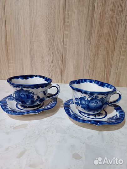 Чайные чашки с блюдцами