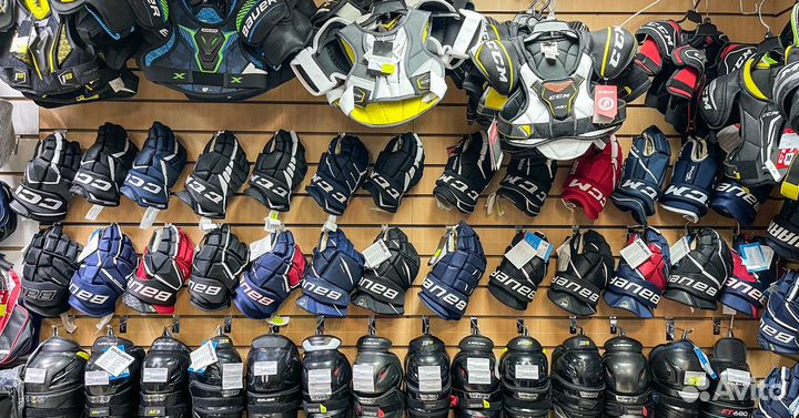 Хоккейные перчатки краги