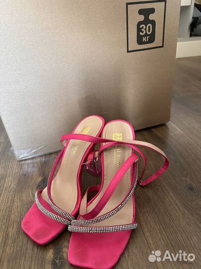 Туфли женские фуксия 35 размер