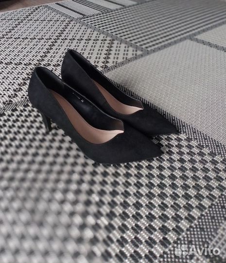 Туфли женские 38 размер черные замшевые