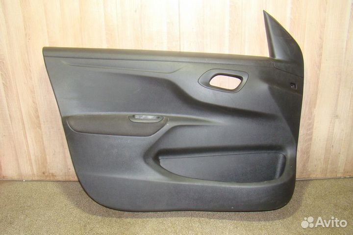 Обшивка двери передней левой Citroen C-Elysee