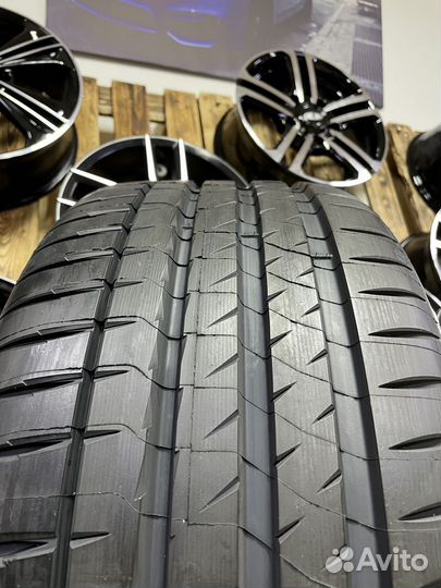Michelin Pilot Sport 4 S 345/30 R20 106Y