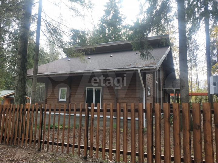 Дом 182 м² на участке 6 сот.