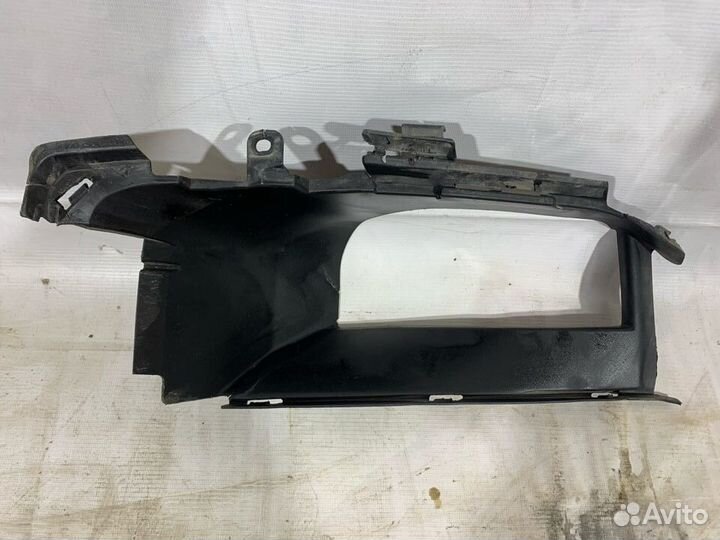 Воздуховод правый передний Porsche Cayenne 3