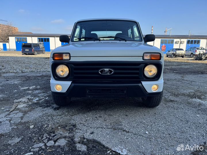 LADA 4x4 (Нива) 1.7 МТ, 2015, 175 000 км