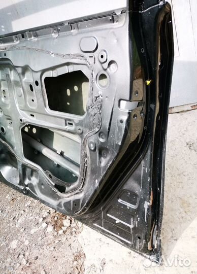 Передняя правая дверь Corolla 180