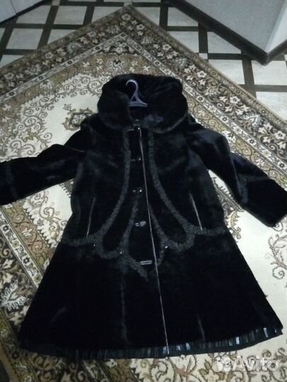 Шуба мутоновая с норковой отделкой в идеальном сос