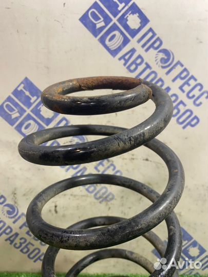 Пружина подвески передняя левая Skoda Octavia