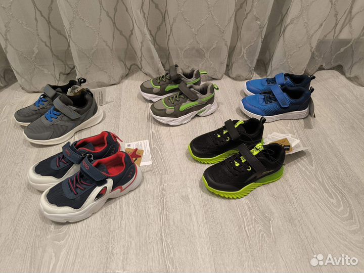 Кроссовки новые 28р