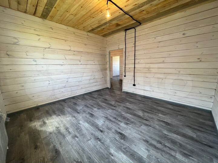 Дом 160 м² на участке 12,8 сот.