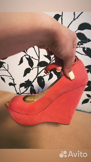 Босоножки женские 35 размер Bershka