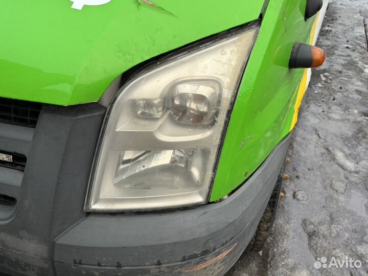 Фара левая Ford Transit 2008г TT9