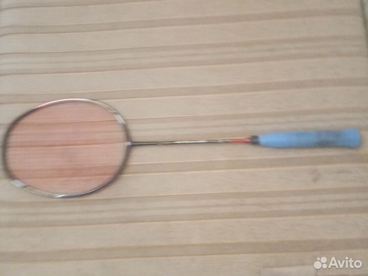 Ракетка ёнокс для бадминтонп