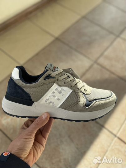 Кроссовки strobbs