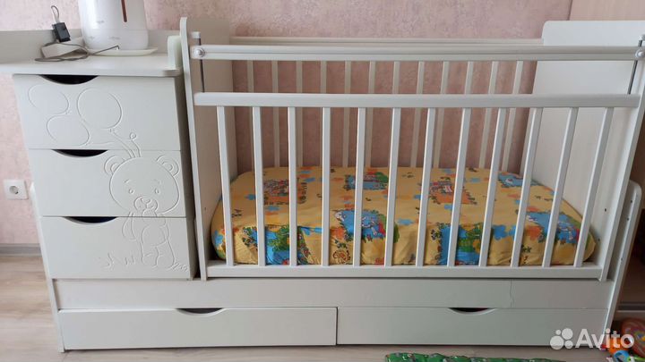 Детская кроватка трансформер с маятником