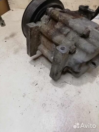 Компрессор кондиционера Mazda Millenia