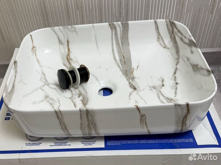 Чаша раковина на тумбу в ванную