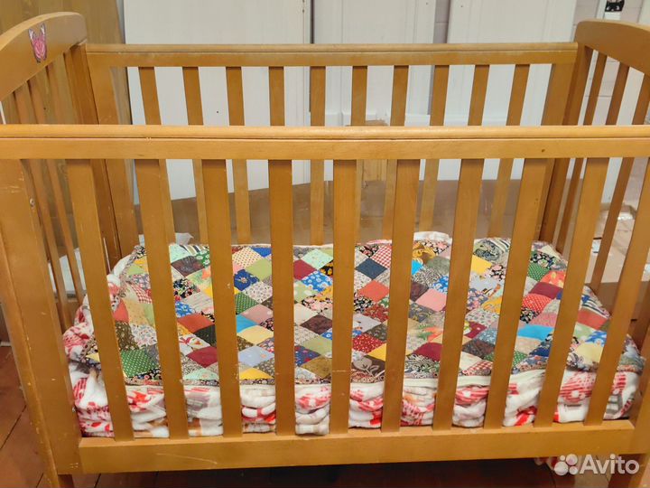 Детская кроватка