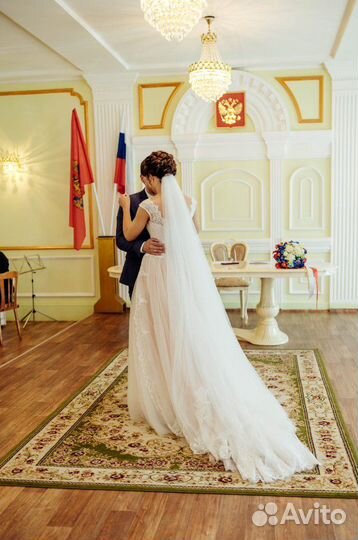 Платье свадебное