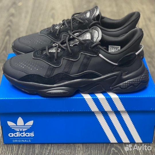 Кроссовки adidas ozweego