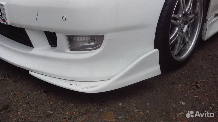 Канарды на передний бампер, универсальные