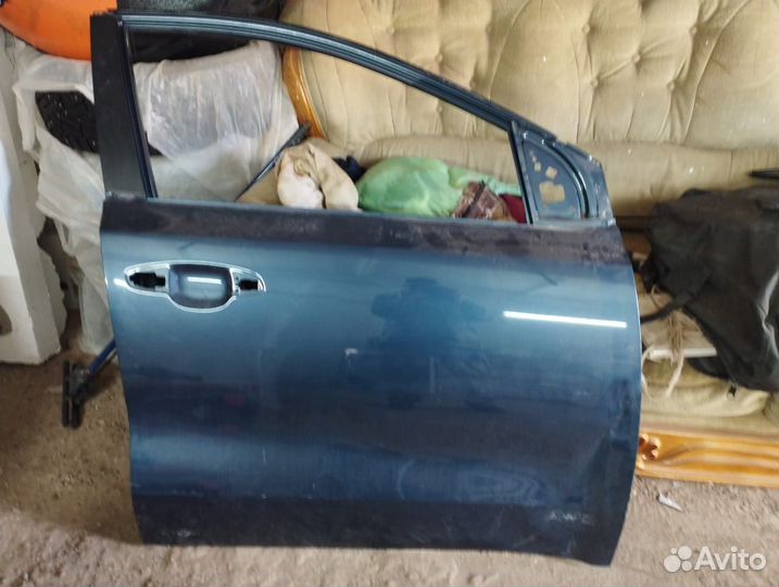 Передняя правая дверь kia sportage 4