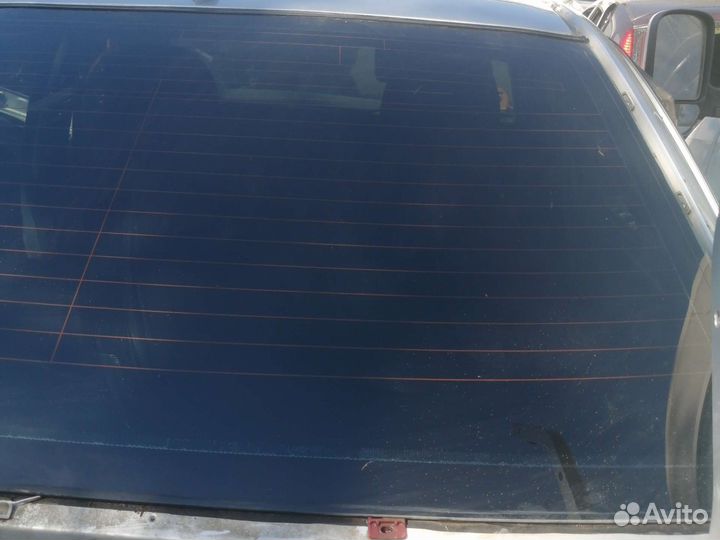 Заднее стекло Lancer 9