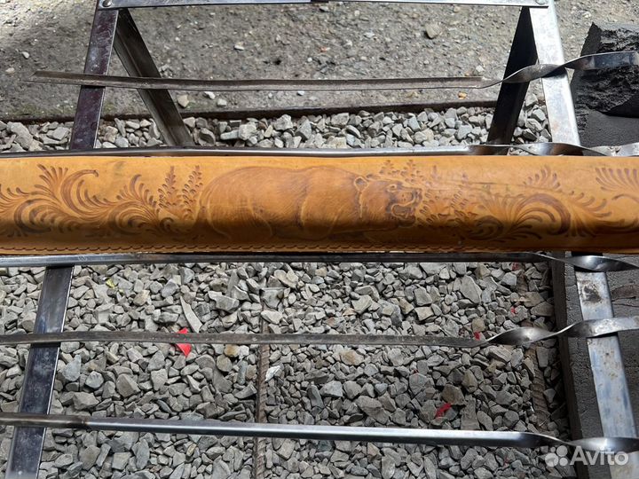 Набор мангал и 10 шампуров