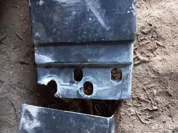 Спойлер бампера нижний mercedes NG SK