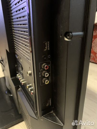 Б/У ЖК телевизор Sharp LC-32S7RU-BK
