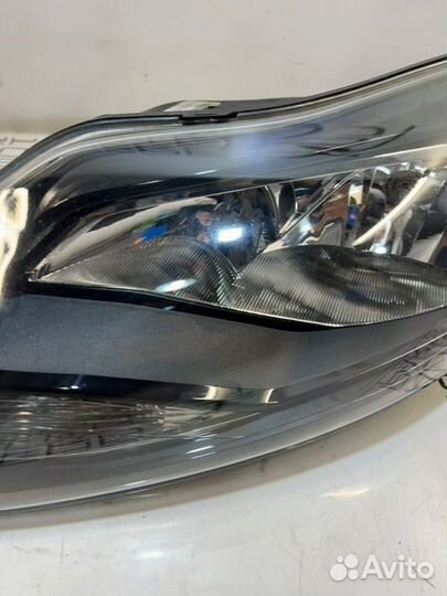 Фара левая Ford Focus 3 CB8 1.6L duratec TI-VCT