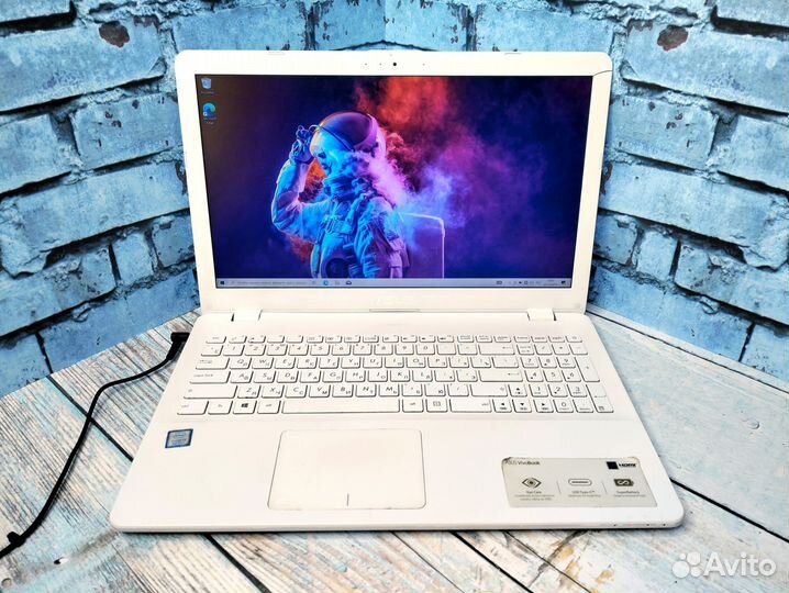 Игровой Asus Full HD/ i3-8130/ MX150/ SSD