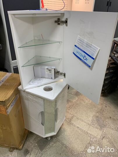 Мебель для ванной комнаты угловая 