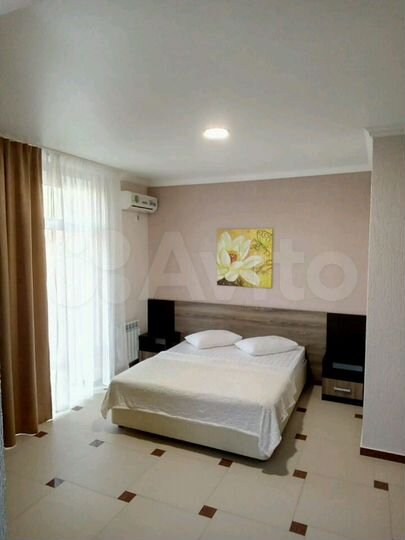 Гостиница, 1500 м²