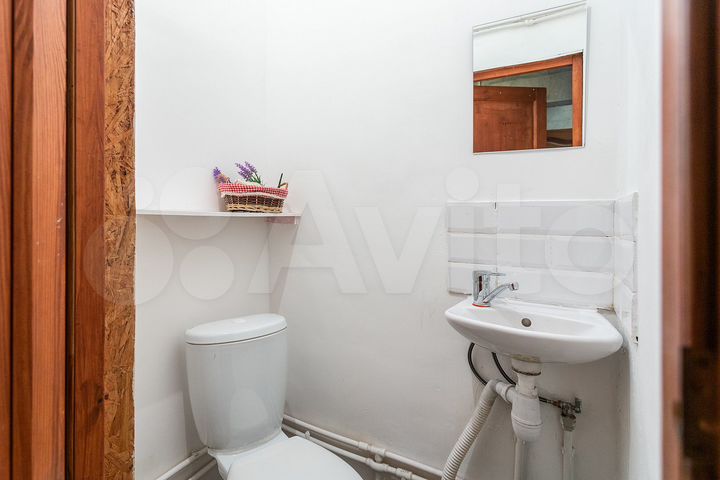 Комната 10 м² в 8-к., 2/5 эт.