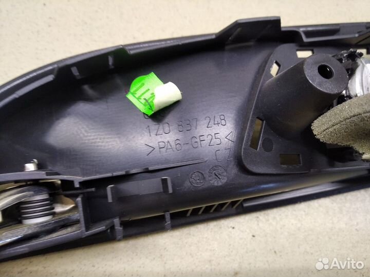 Ручка двери внутренняя правая Octavia (A5 1Z) 2004