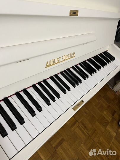 Пианино August Forster