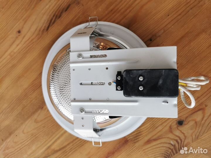 Светильник потолочный (встраиваемый)