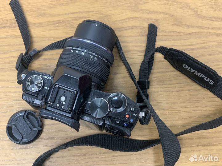 Фотоаппарат Olympus OM-D e-m10