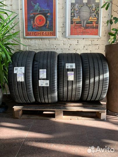 Michelin Pilot Sport 4 S 275/35 R22 и 315/30 R22 104Y