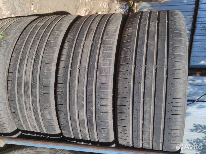Continental ContiPremiumContact 5 225/60 R17 99V