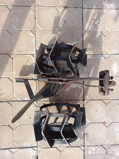 Колёса и плуг и культиватору Викинг