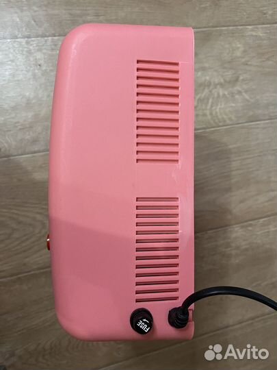 Уф лампа для ногтей