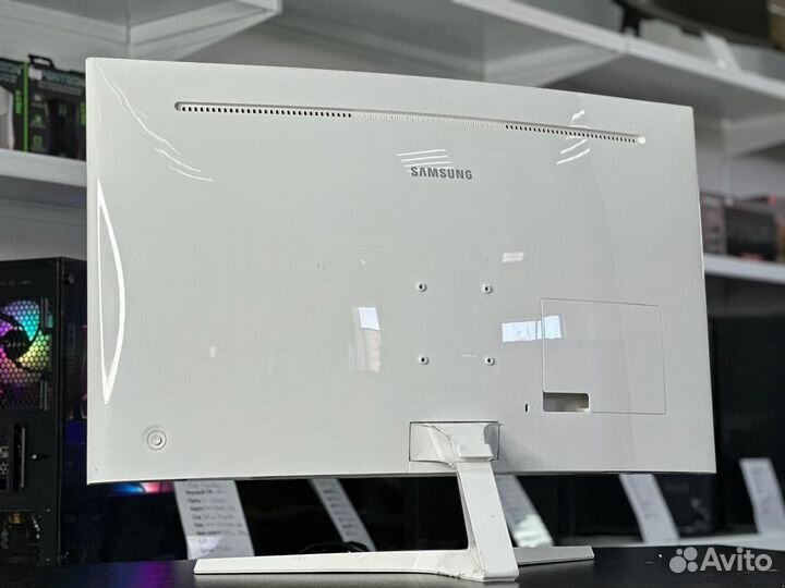 Игровой монитор 144hz/32 дюйма/va