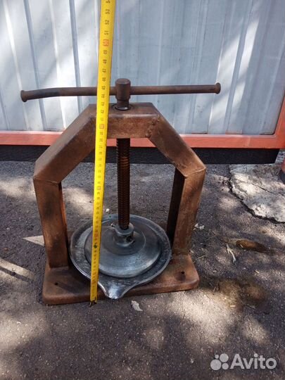 Пресс для отжима винограда