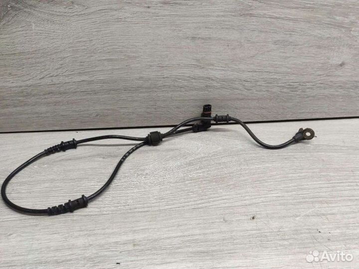 Датчик ABS Mercedes M W164